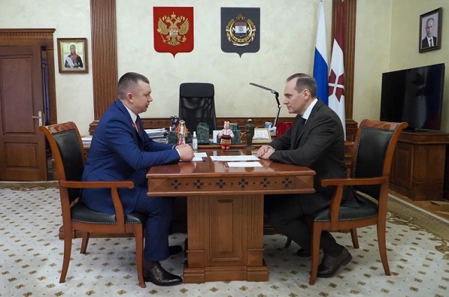 Артем Здунов провел встречу с председателем правления Движения Первых Артуром Орловым Артем Здунов провел встречу с председателем правления Движения Первых Артуром Орловым