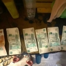 В Саранске посетитель пивного бара пригласил к себе новых знакомых и остался без 50 тыс. рублей