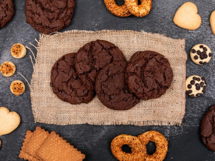 Этот рецепт превращает какао в магию: печенье, где хруст и нежность живут вместе Этот рецепт превращает какао в магию: печенье, где хруст и нежность живут вместе