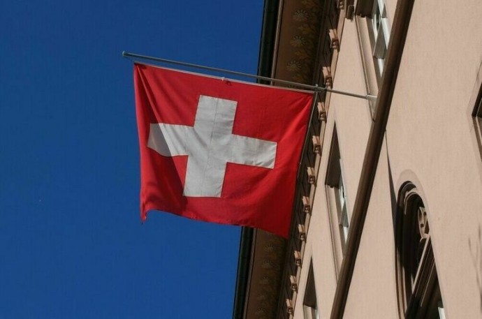 Швейцария присоединилась к дополнительным мерам 18-го пакета санкций против РФ Швейцария присоединилась к дополнительным мерам 18-го пакета санкций против РФ