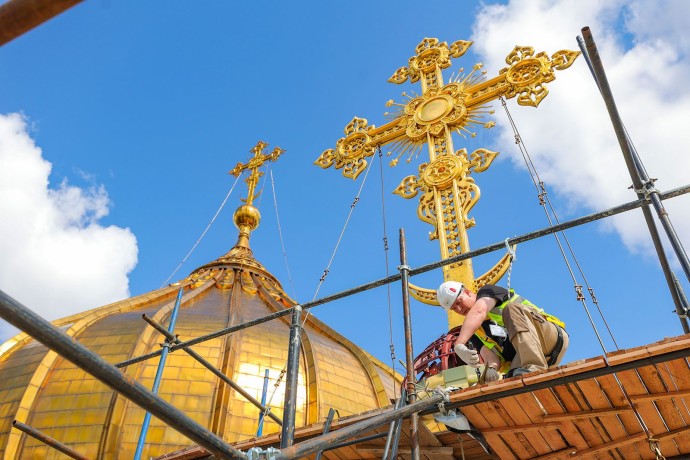 Купола четырех звонниц в храме Христа Спасителя отремонтируют