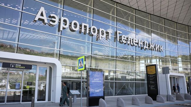 В аэропортах Геленджика и Краснодара сняли ограничения