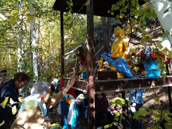 В пригороде Улан-Удэ установили статую Будды медицины