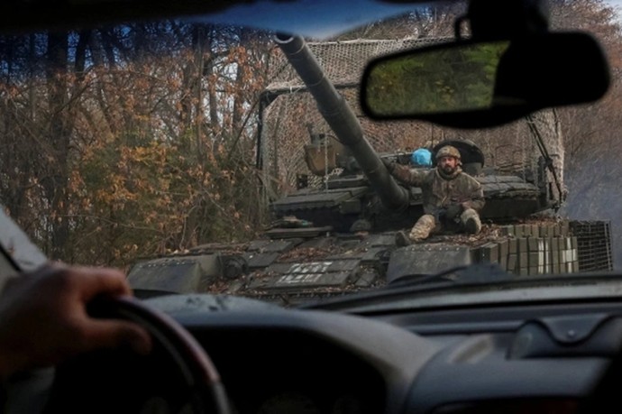 Минобороны РФ получило приказ Путина обеспечить проезд иностранных СМИ в зону окружения ВСУ Минобороны РФ получило приказ Путина обеспечить проезд иностранных СМИ в зону окружения ВСУ