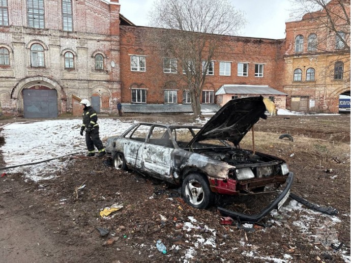 В Кирове сгорел автомобиль
