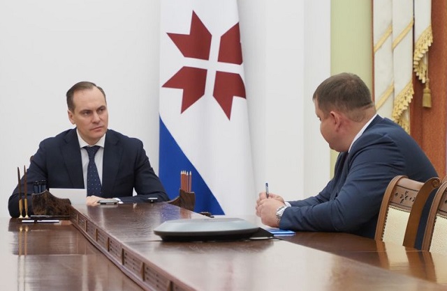 Мэр Саранска на встрече с Главой РМ сообщил о капремонте водовода, закупке 10 автобусов большого класса и благоустройстве Мэр Саранска на встрече с Главой РМ сообщил о капремонте водовода, закупке 10 автобусов большого класса и благоустройстве