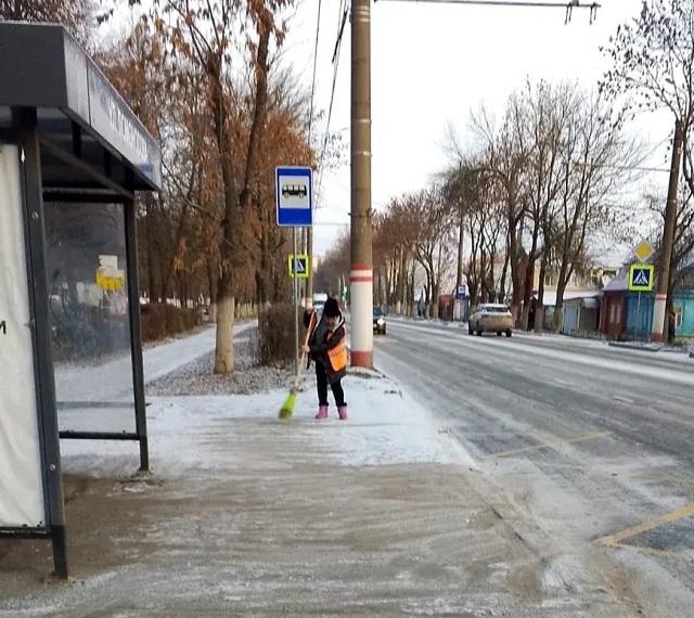 На дорогах Саранска ночью 21 ноября работали 34 единицы специализированной техники