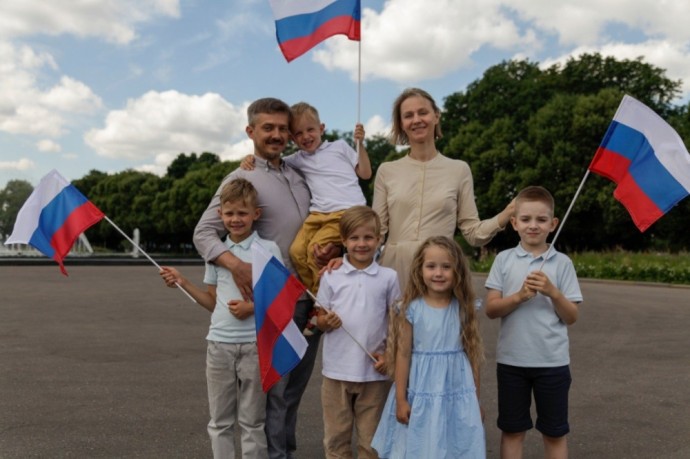 Стартовала Всероссийская акция «Россия – семья семей» Стартовала Всероссийская акция «Россия – семья семей»