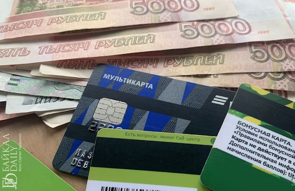 Треть улан-удэнцев согласились на зарплату «в конвертах»