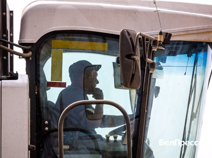 Вячеслав Гладков поручил наградить белгородских аграриев Вячеслав Гладков поручил наградить белгородских аграриев