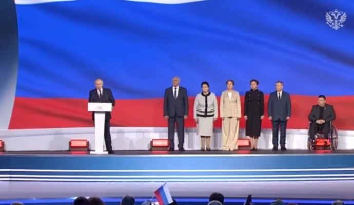 Губернатор Михаил Евраев призвал ярославцев участвовать во всероссийской премии «Служение» Губернатор Михаил Евраев призвал ярославцев участвовать во всероссийской премии «Служение»