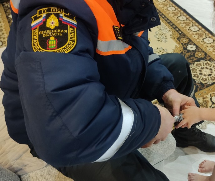 В Пензе детская игра окончилась приездом спасателей