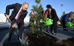 Времена. Первый полёт человека в космос, Владимир Путин посетил Энгельс