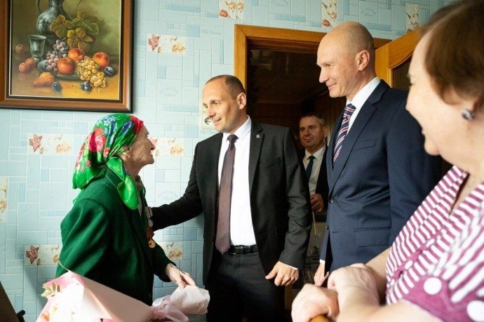 Власти Курска поздравили местную жительницу Марию Дюмину со 100-летием