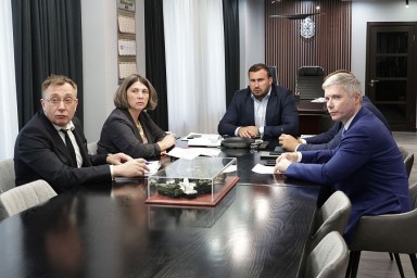 В оперативном штабе губернатора обсудили ликвидацию последствий урагана