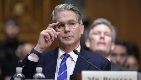 Глава Минфина США подтвердил начало процесса снятия санкций с Сирии