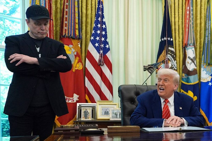 Илон Маск проигнорировал приглашение на встречу с Дональдом Трампом