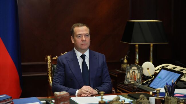 Отказ от принципа нейтралитета несет угрозу для Австрии, заявил Медведев Отказ от принципа нейтралитета несет угрозу для Австрии, заявил Медведев