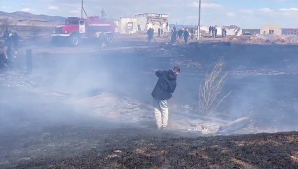 В Бурятии из-за травы разбушевался пожар