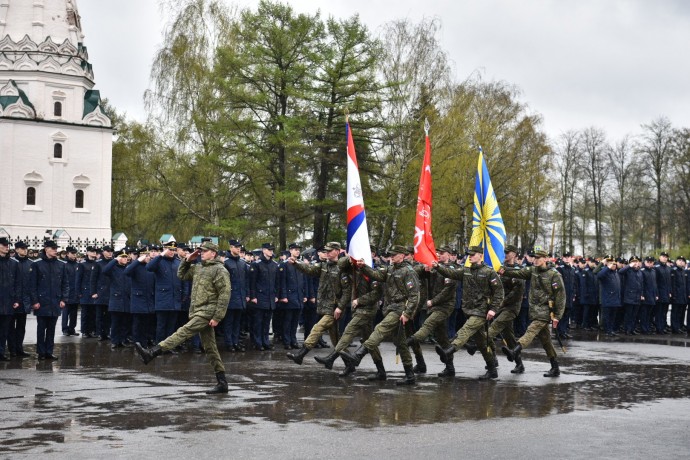 Репетиции мероприятий в честь 80-летия Великой Победы проходят на главной площади Ярославля