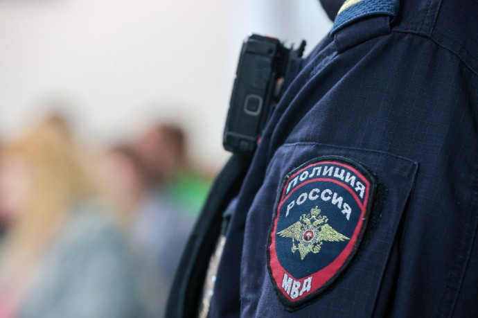 Во Владивостоке педофил домогался до девочки в автобусе