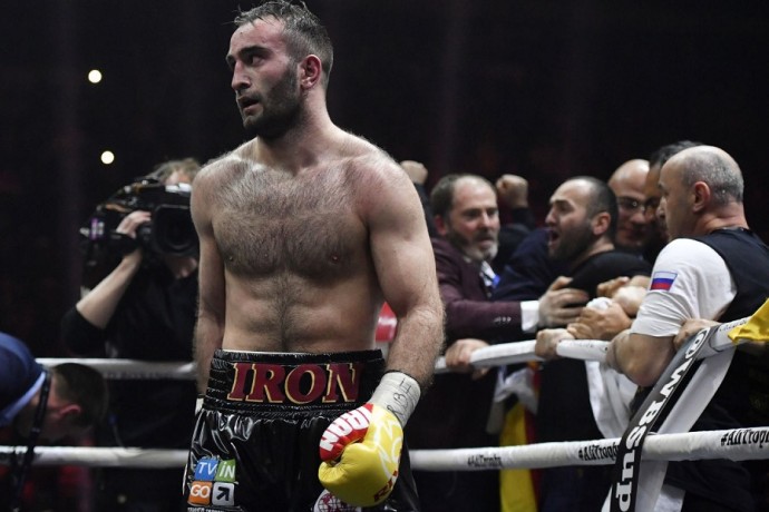 Гассиев отправил Пулева в нокаут и завоевал титул регулярного чемпиона WBA Гассиев отправил Пулева в нокаут и завоевал титул регулярного чемпиона WBA