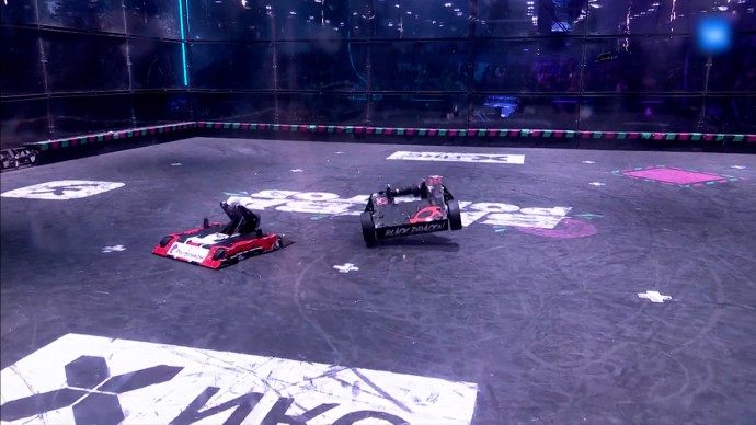 Команда Политеха выиграла чемпионат «Битва роботов» Команда Политеха выиграла чемпионат «Битва роботов»