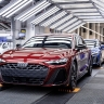 Против течения: Audi сохраняет бензин и дизель — A6 Avant 2025