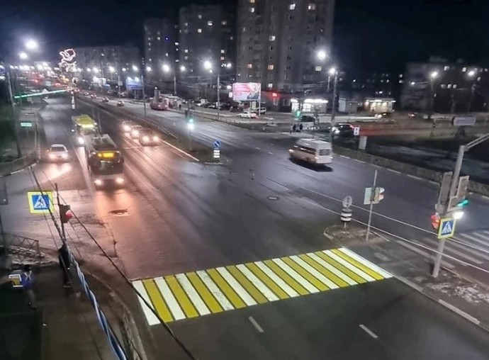 Проекционной разметкой в Ярославской области оборудовано более 300 пешеходных переходов