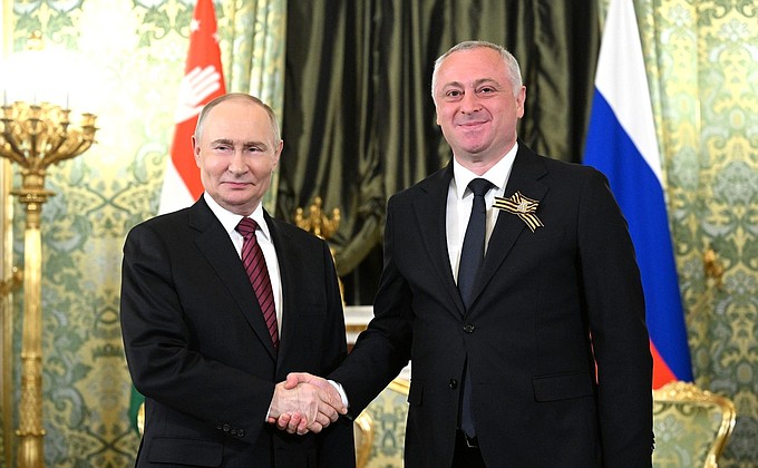 Беседа с Президентом Абхазии Бадрой Гунбой