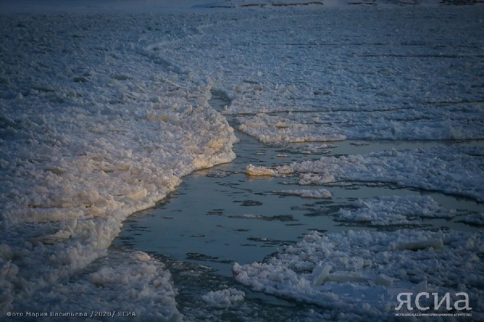 Реки в Якутии начали покрываться льдом раньше нормы
