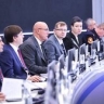 Дмитрий Чернышенко провёл совещание с регионами и ведомствами по готовности к новому учебному году