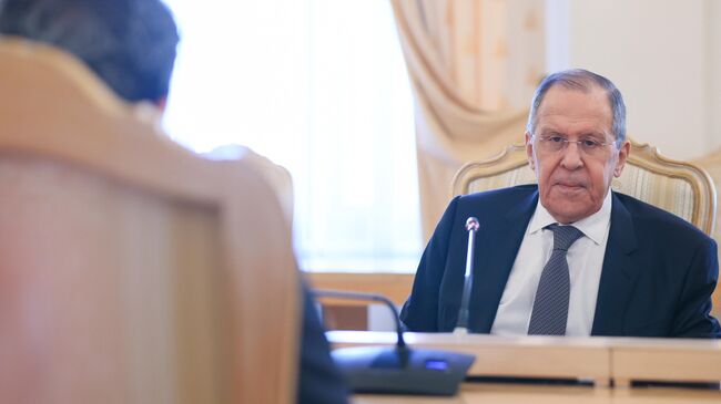 Лавров обсудил эскалацию в Иране с главой МИД ОАЭ
