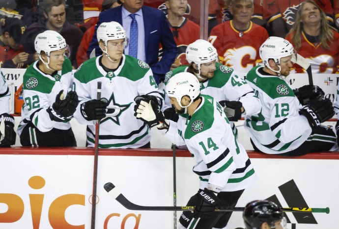 «Даллас» на выезде одержал победу над «Лос-Анджелесом» в матче НХЛ «Даллас» на выезде одержал победу над «Лос-Анджелесом» в матче НХЛ