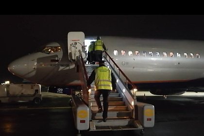 Пьяный россиянин устроил дебош в самолете и вместо Таиланда оказался в полиции
