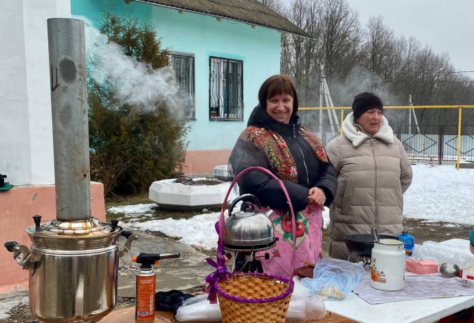 Тульские школьники проводили зиму на туристической тропе