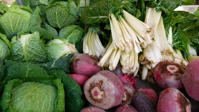 Грядки можно не трогать при первых морозах: какие корнеплоды выстоят сами