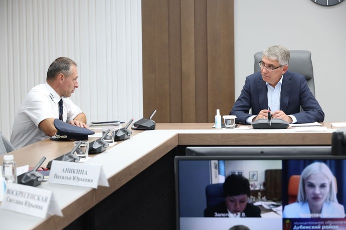 Ветеран СВО предложил внедрить в тульские школы специальную мебель