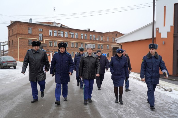 В исправцентре в Вахрушах нашли нарушения в воспитательной работе с осужденными