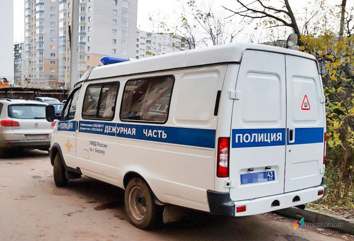 В Кирово-Чепецке полицейские обстреляли машину