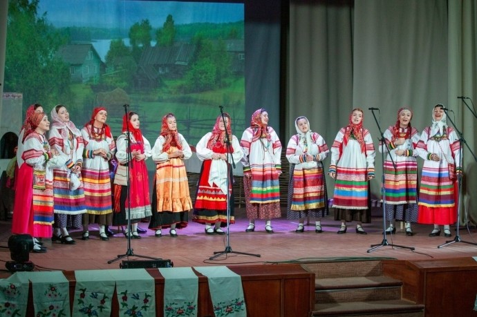 Фольклорный ансамбль «Ларец» из Курска победил на Всероссийском фестивале Фольклорный ансамбль «Ларец» из Курска победил на Всероссийском фестивале