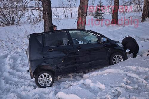 Автомобиль ушел с трассы в Ивановском округе Автомобиль ушел с трассы в Ивановском округе