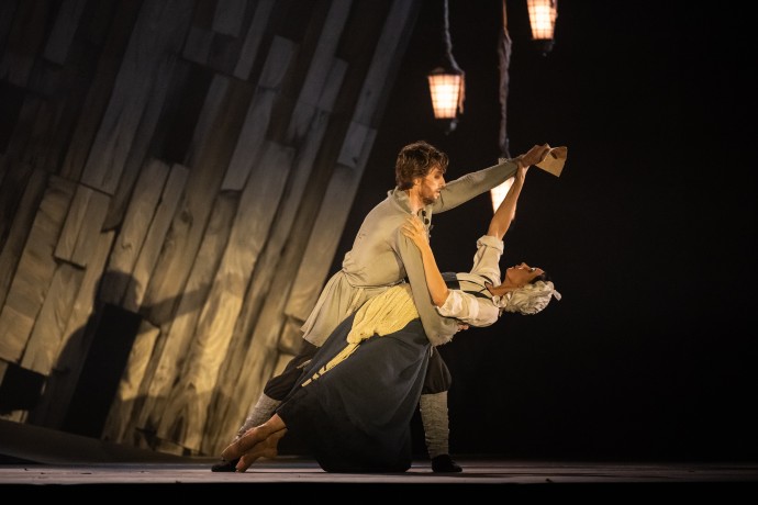 Первые гастроли Севастопольского государственного театра оперы и балета проходят в Санкт-Петербурге Первые гастроли Севастопольского государственного театра оперы и балета проходят в Санкт-Петербурге