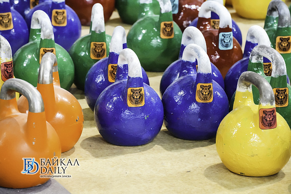 В Улан-Удэ проходит крупный турнир по гиревому спорту