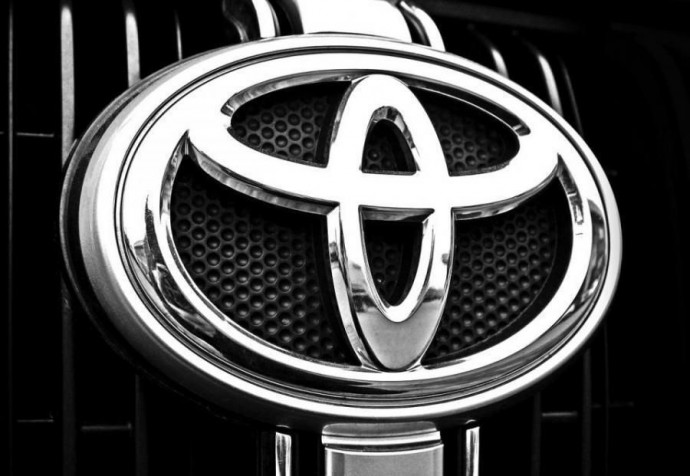 Мы переобулись: Toyota, Lexus и Mazda приняли новое решение по отношению к россиянам