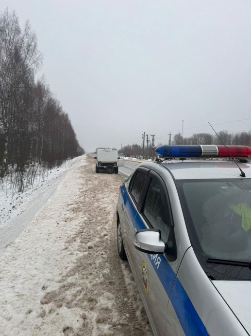 Полицейские принесли удачу водителю «Нивы» на костромской трассе