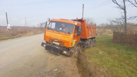 Водитель КамАЗа умер за рулем в Уссурийске