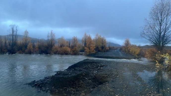 Проезд на автодорогах «Оймякон» и «Амга» в Якутии восстановят после спада воды