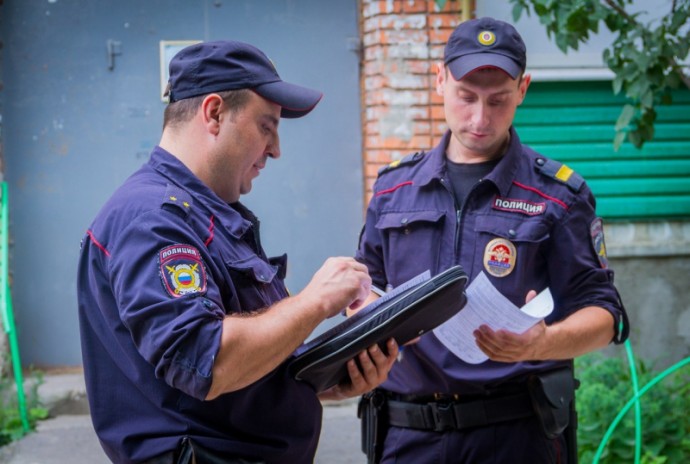 В Пензенской области 56-летний мужчина обчистил чужой автомобиль