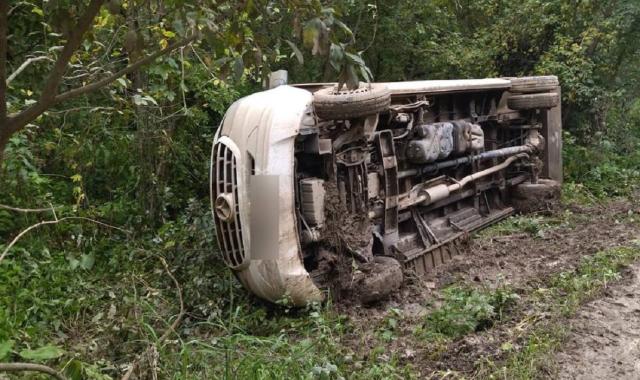 В Башкирии опрокинулся автобус с детьми